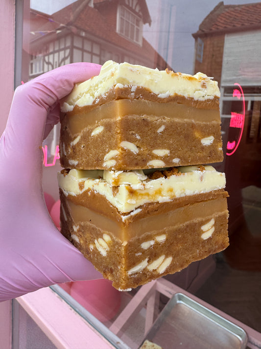 Milkybar x Biscoff Millionaire Cookie